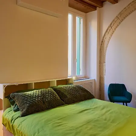 Dimora San Vitale - In The Heart Of Apartment Verona